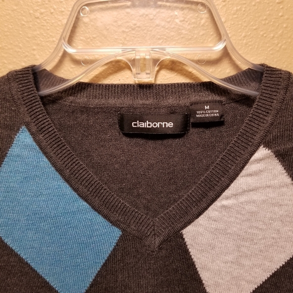 NWOT Men's Claiborne Argyle V-Neck Sweater - Picture 3 of 4
